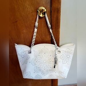 White Jessica Simpson large shoulder bag.